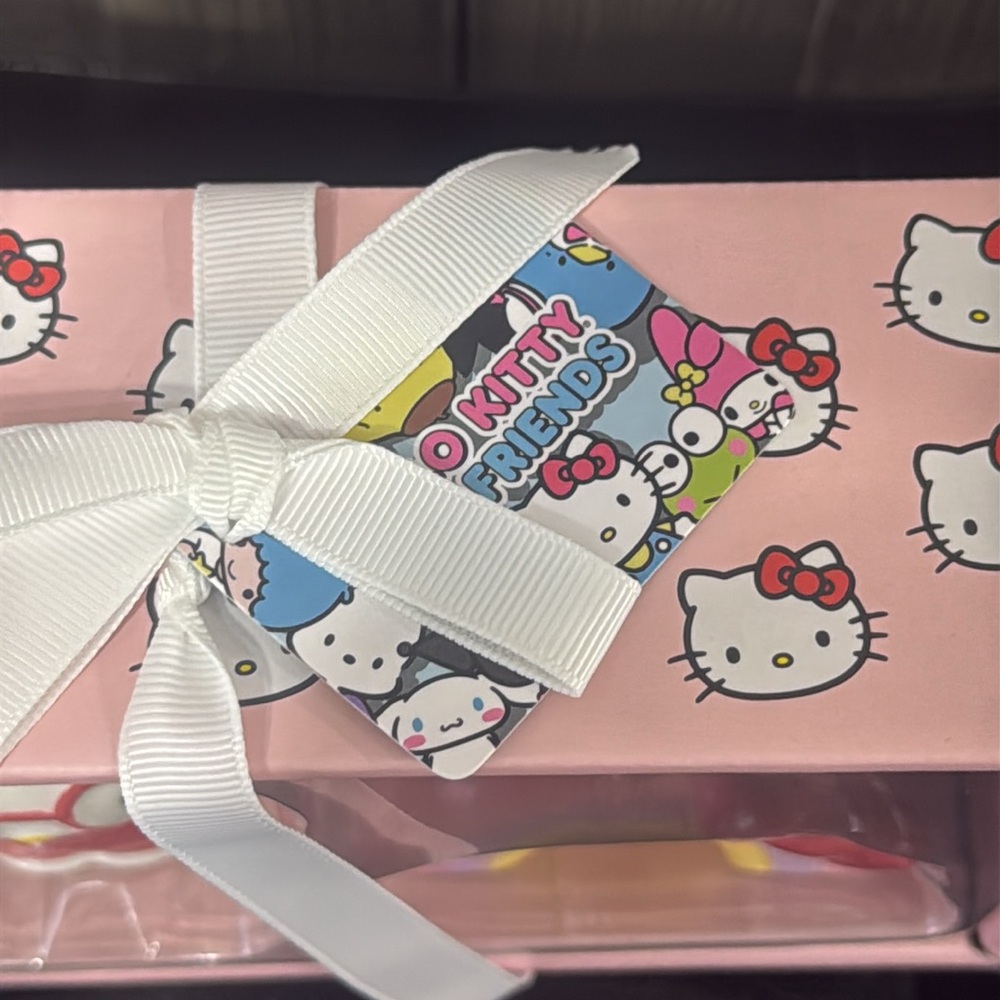 New Blue Sky Clayworks School Girl Hello Kitty & Rainbow Salt & Pepper Shakers - Picture 8 of 9